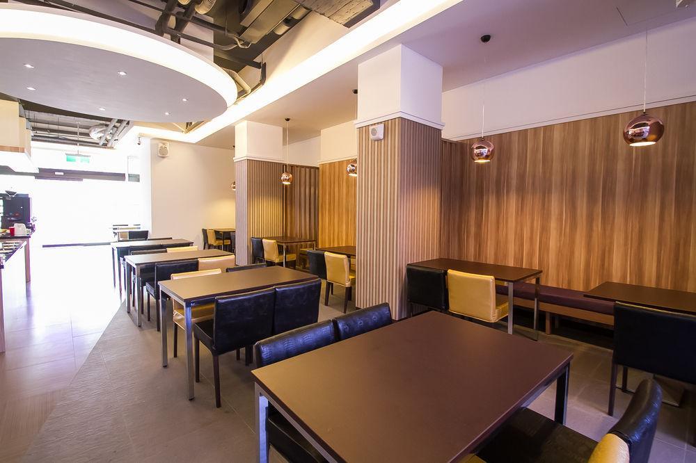 S&E Hotel Tainan Exterior foto