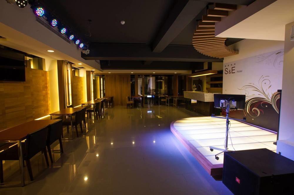 S&E Hotel Tainan Exterior foto