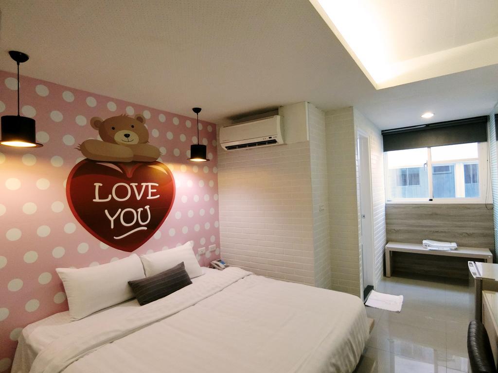 S&E Hotel Tainan Exterior foto