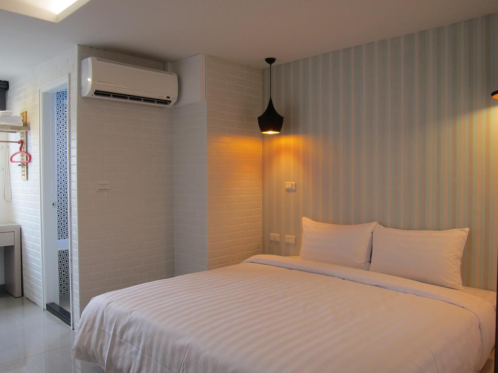 S&E Hotel Tainan Exterior foto